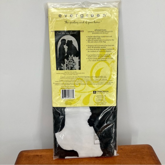 ❤️‍🔥 (5/20) NWT Evergreen Appliqué Wedding Flag - Picture 3 of 4